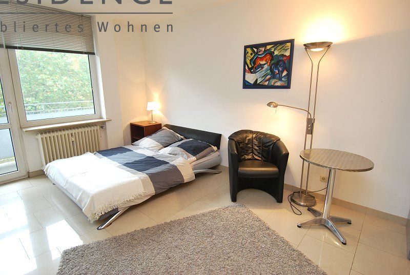 Frankfurt-Nordend: 1-room(s)  Apartment, 30sqm, Eschenheimer Anlage  , 980, Living